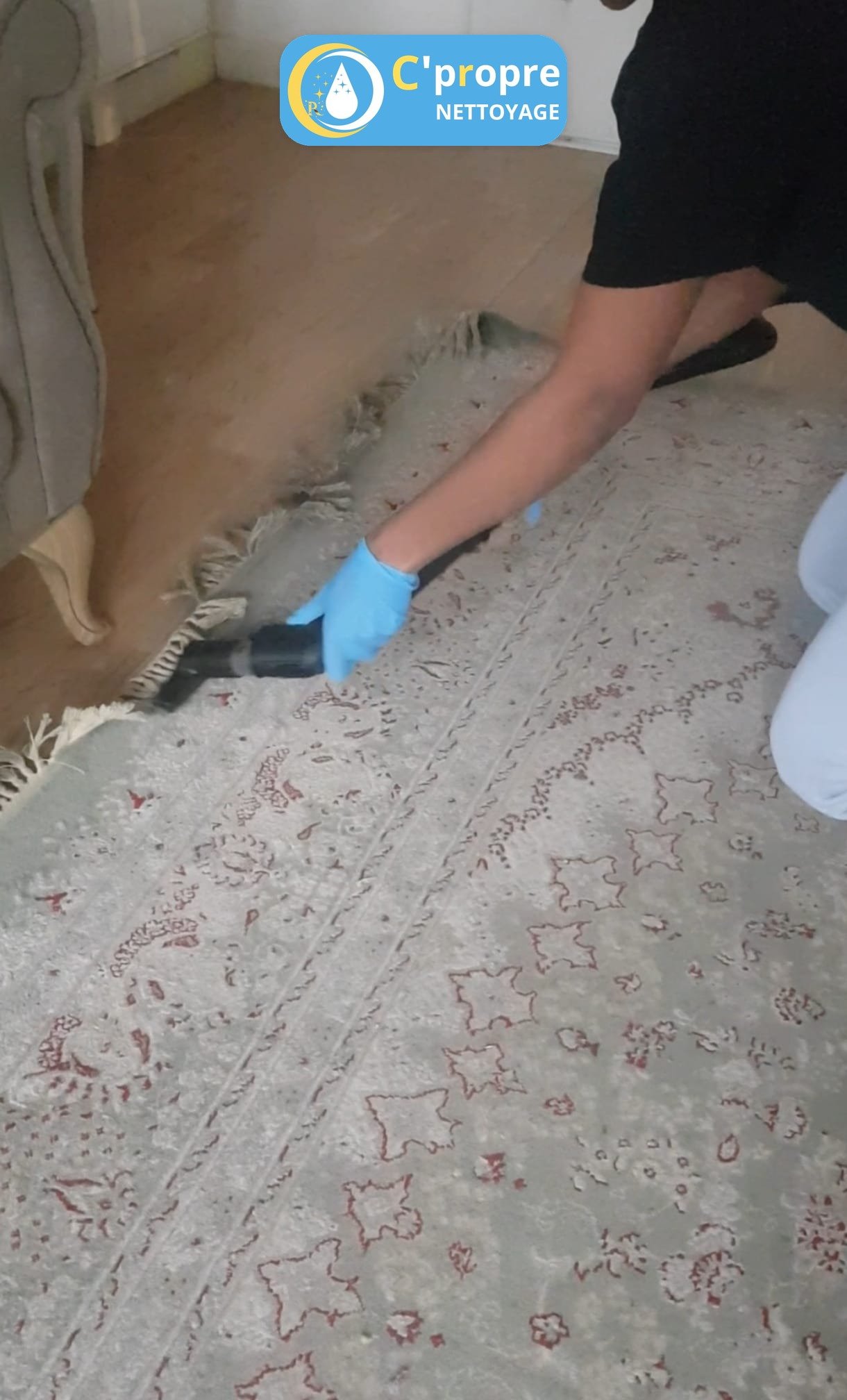 Nettoyage en douceur d'un tapis par extraction